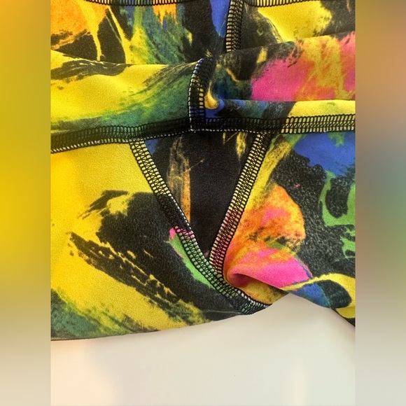 Size 0 Lululemon Wunder Train High-Rise Short - Picture 4 of 6